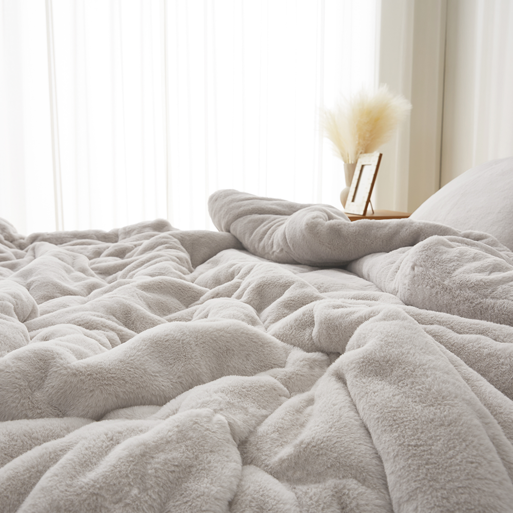 KOZA Marshmallow Plush Comforter