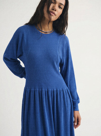color:Blue