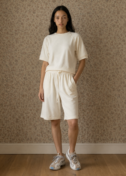 color:Cream