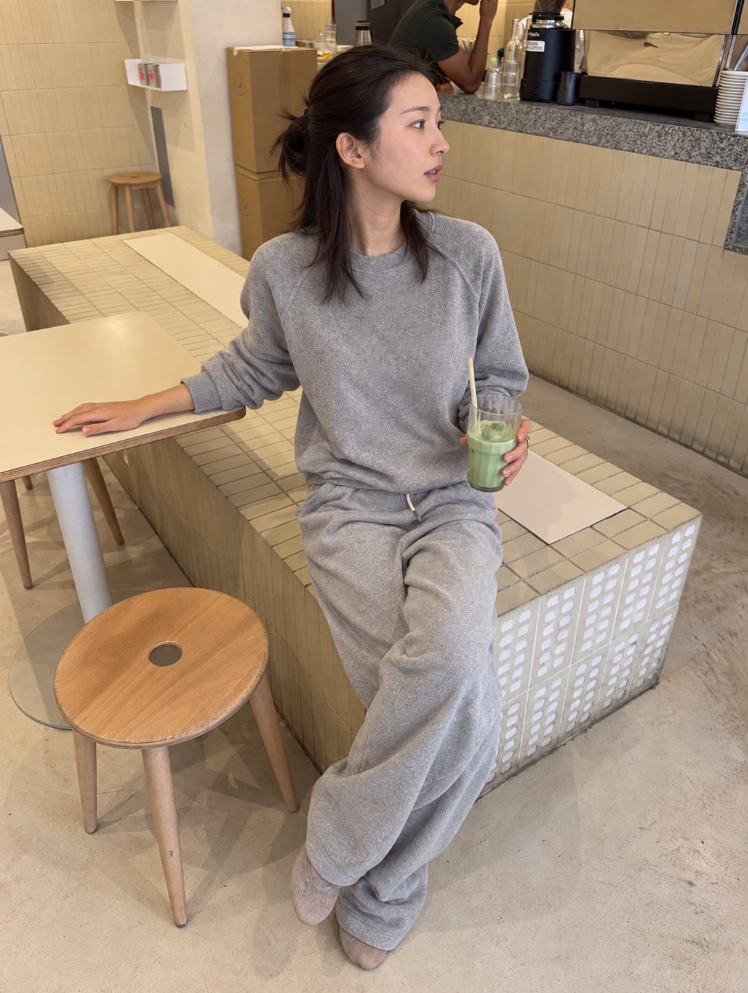 color:Gray