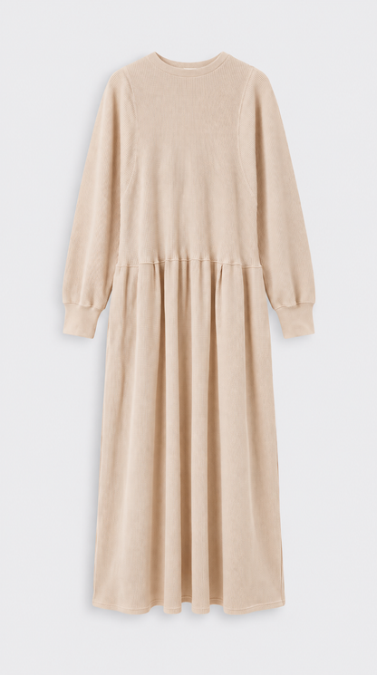color:Cream