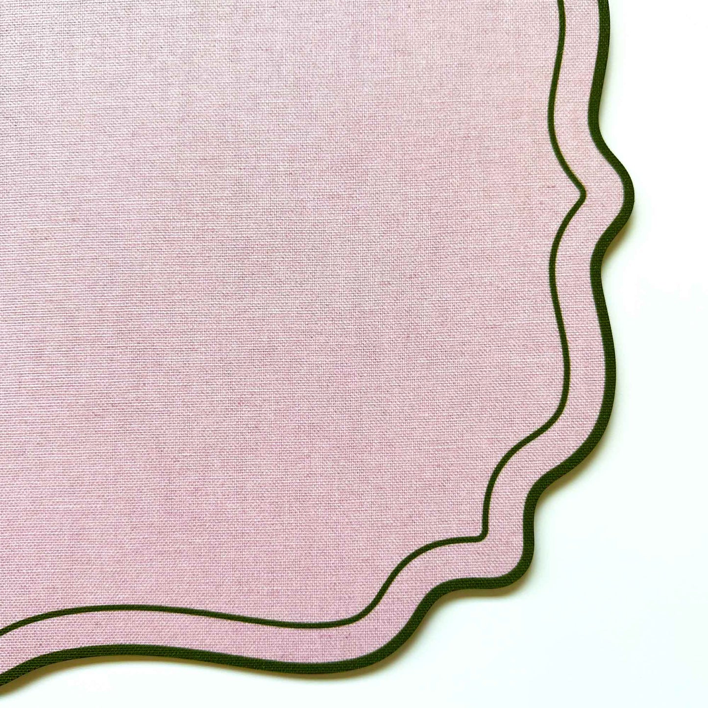 Scalloped frames Placemat