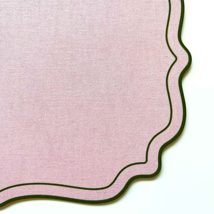 Scalloped frames Placemat