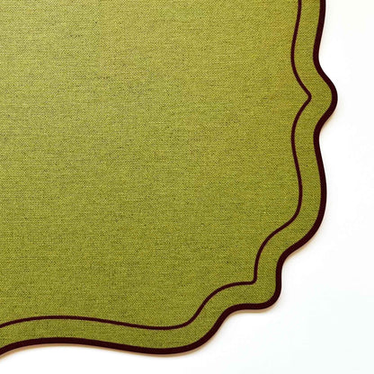Scalloped frames Placemat