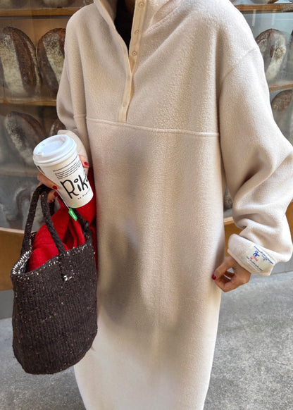 color:Cream