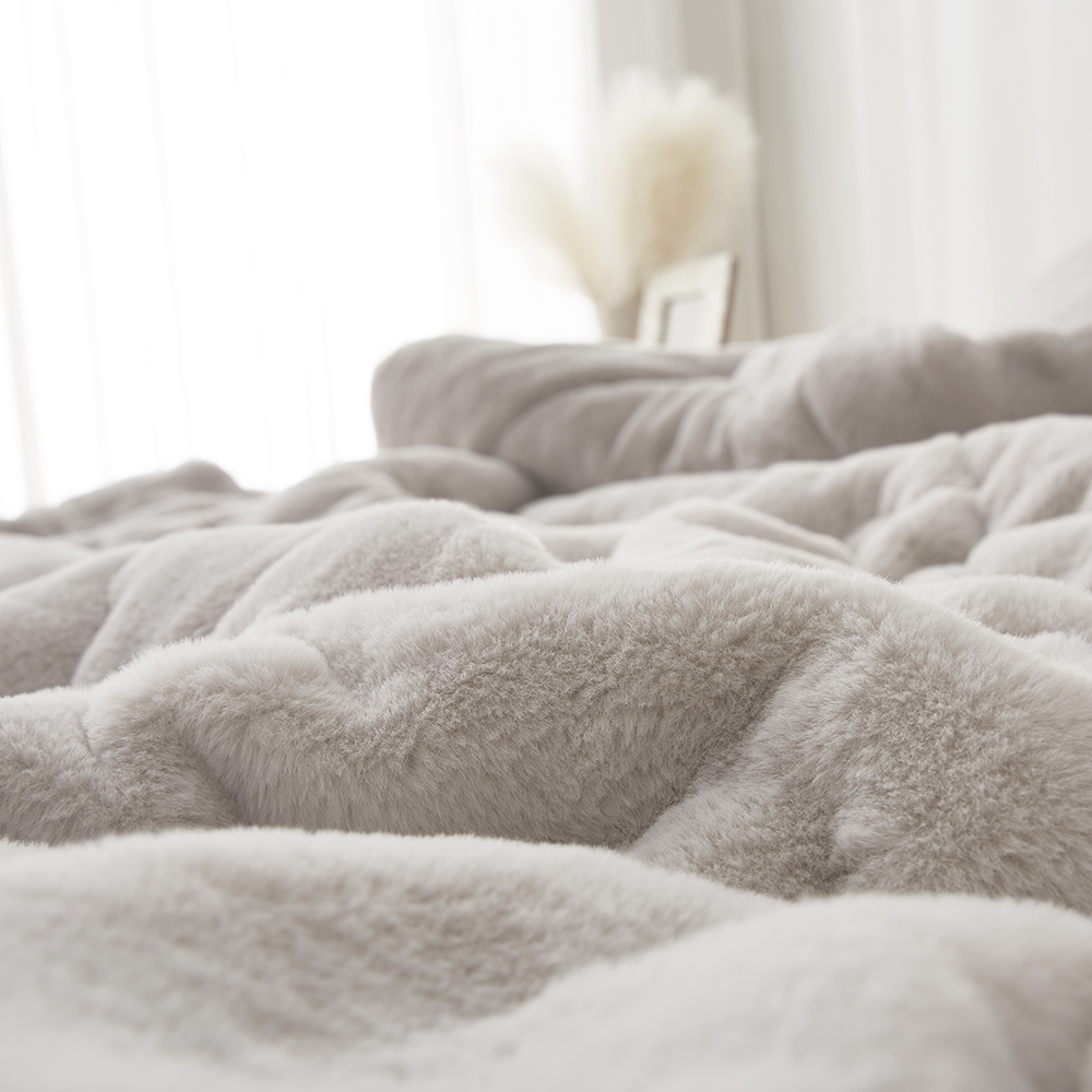 KOZA Marshmallow Plush Comforter