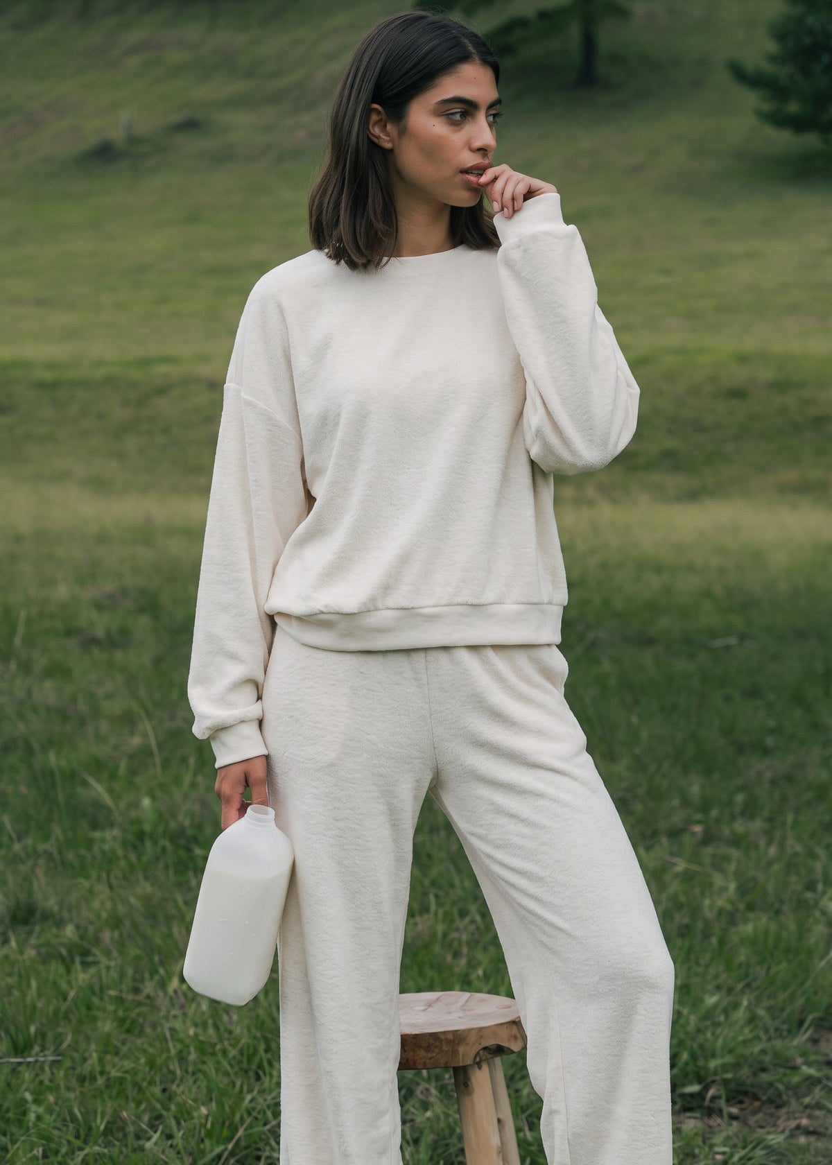 color:Cream