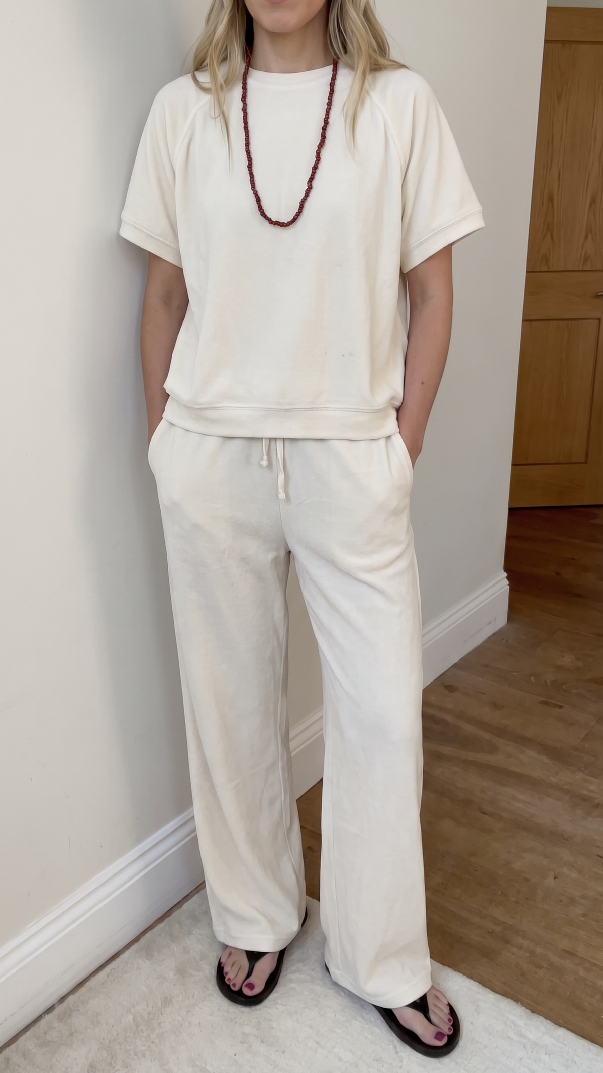 color:Cream